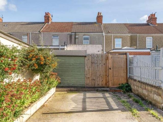 2 bed house for sale
