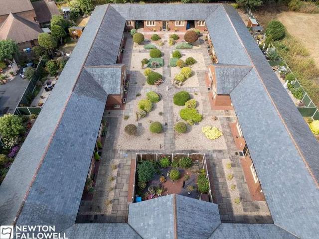 2 bed house for sale