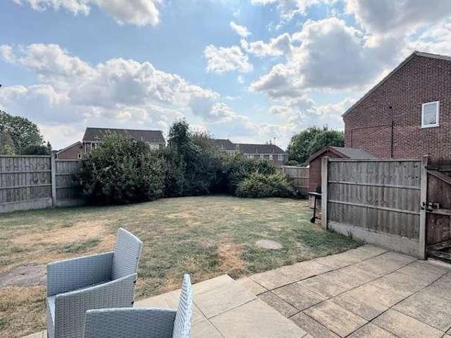 2 bed house for sale