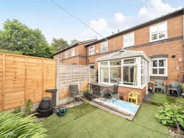 2 bed house for sale
