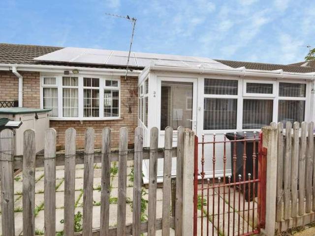 2 bed house for sale