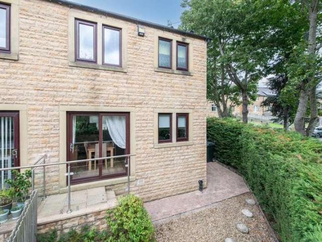 2 bed house for sale