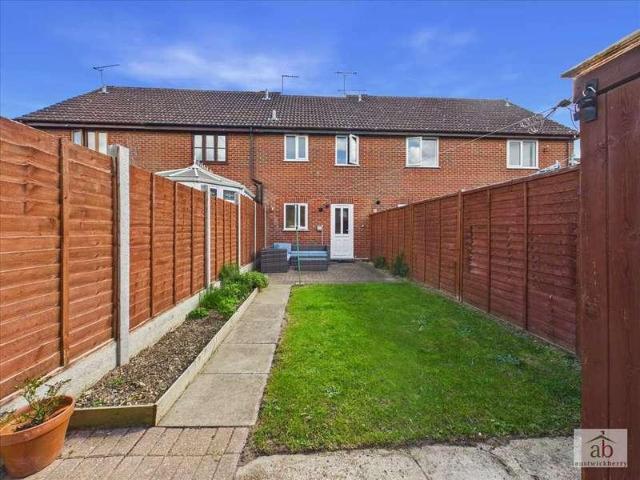 2 bed house for sale