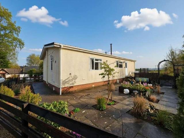 2 bed house for sale