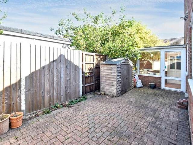 2 bed house for sale