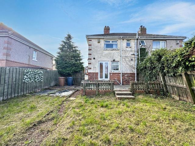 2 bed house for sale