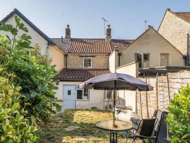 2 bed house for sale