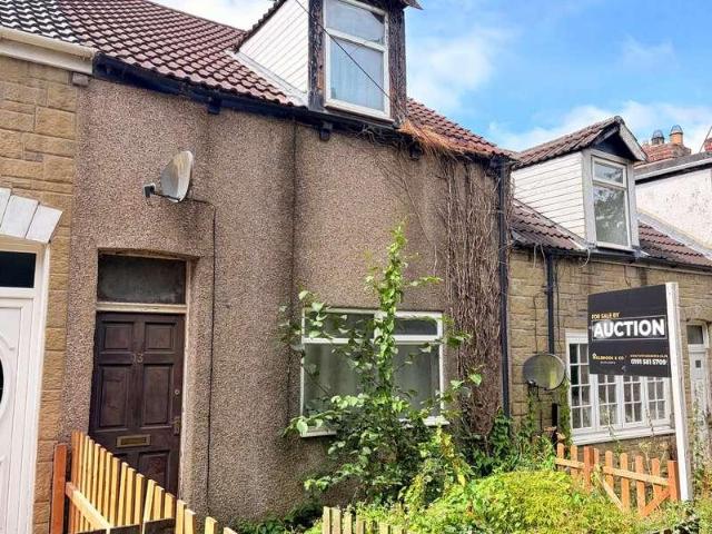 2 bed house for sale