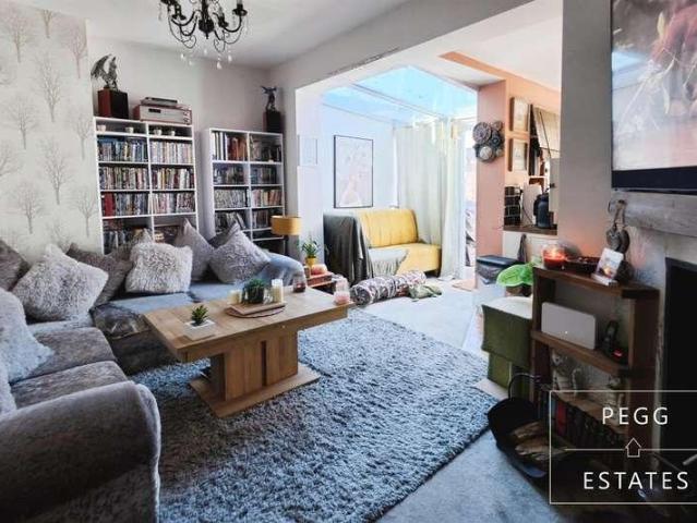 2 bed house for sale