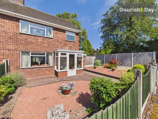 2 bed house for sale