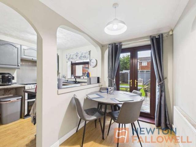 2 bed house for sale