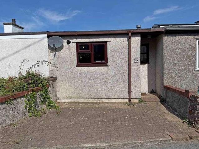 2 bed house for sale