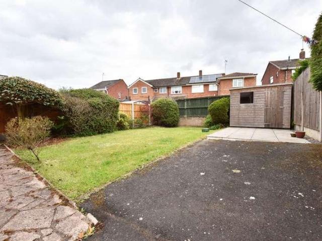 2 bed house for sale