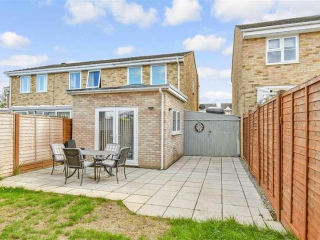 2 bed house for sale