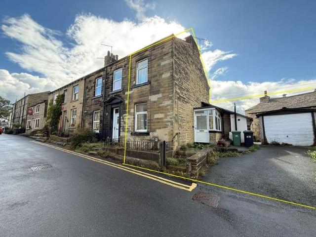 2 bed house for sale