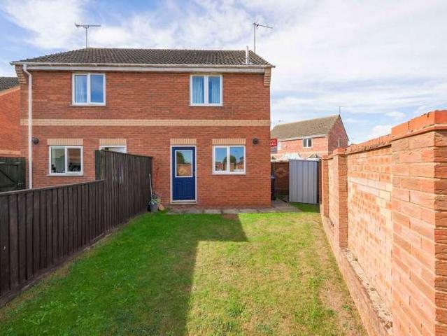 2 bed house for sale
