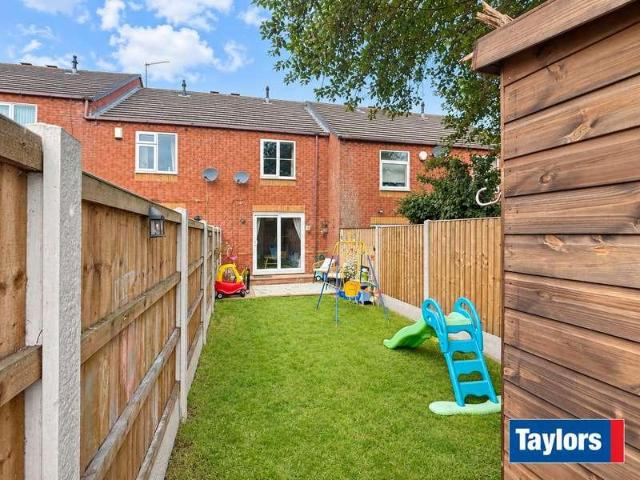 2 bed house for sale