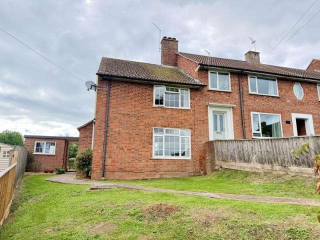 2 bed house for sale