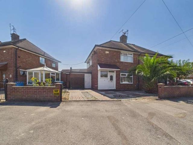 2 bed house for sale