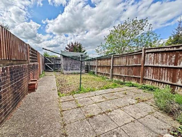 2 bed house for sale