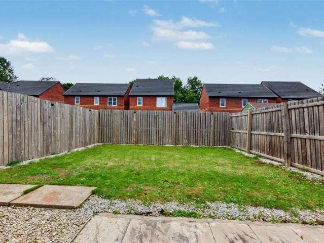2 bed house for sale