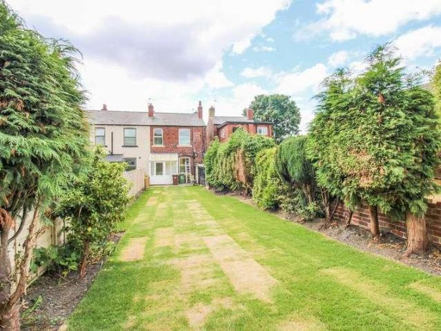 2 bed house for sale