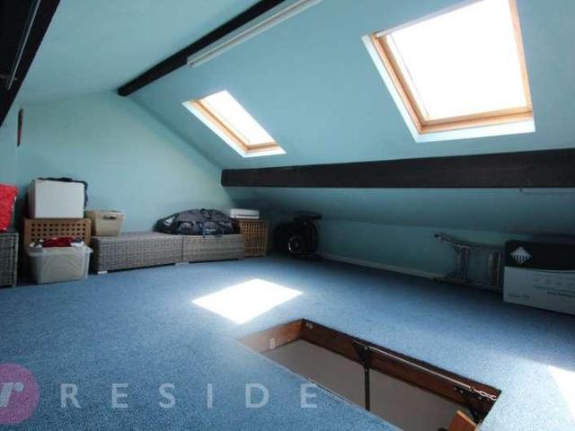 2 bed house for sale