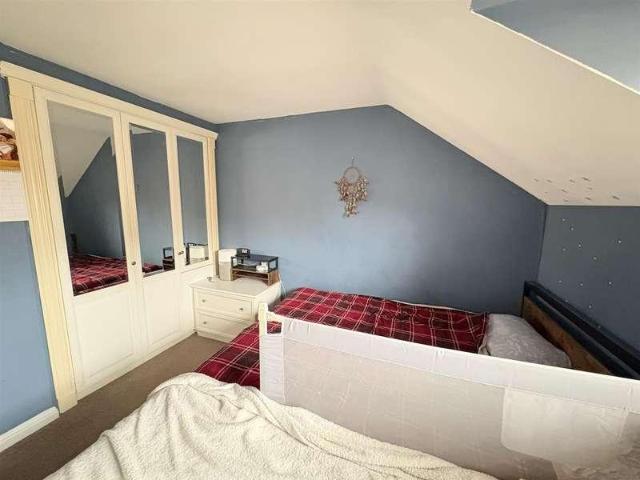 2 bed house for sale