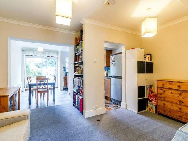 2 bed house for sale