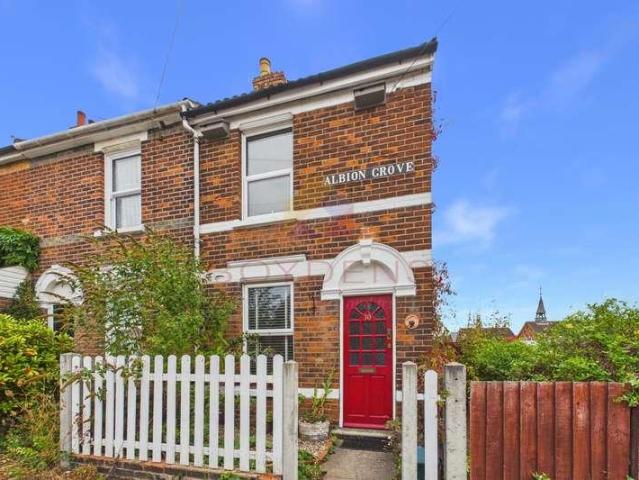 2 bed house for sale