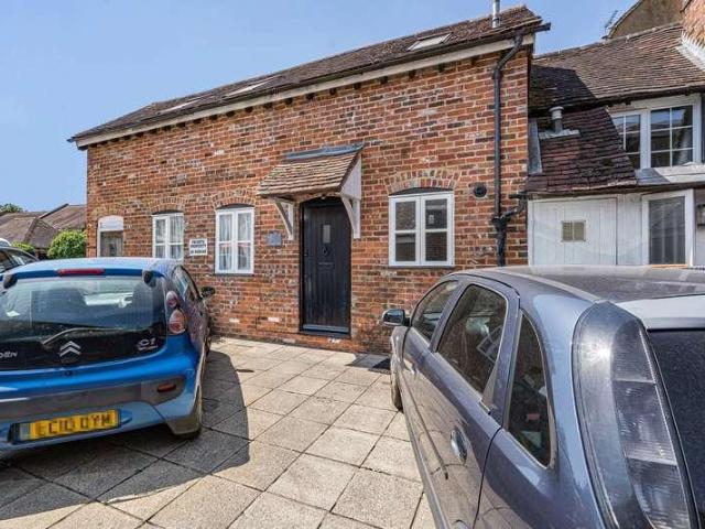 2 bed house for sale