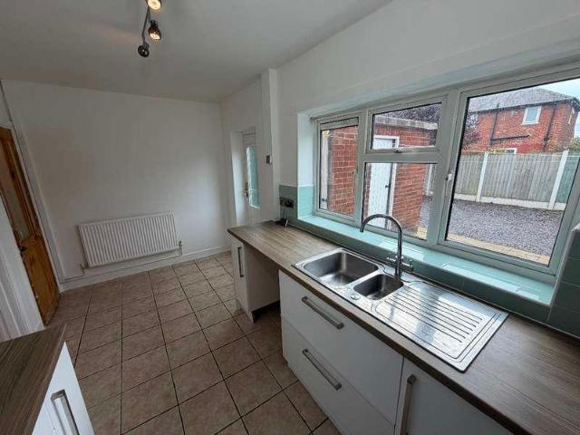 2 bed house for sale