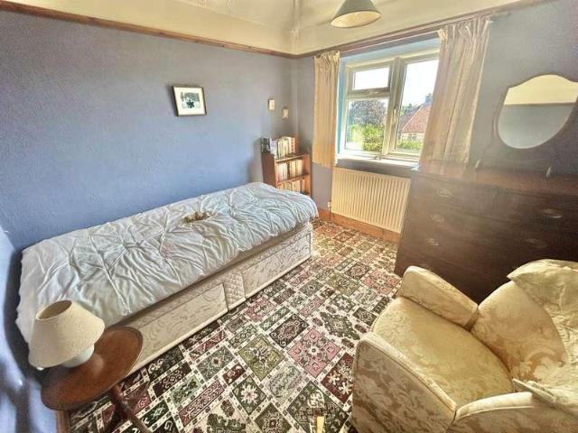 2 bed house for sale