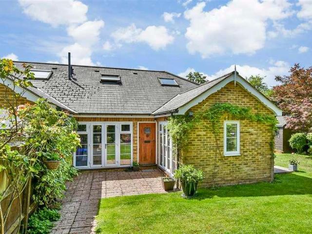 2 bed house for sale