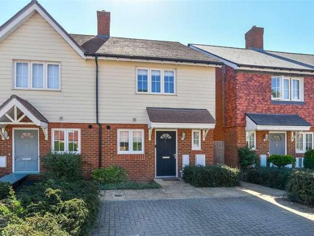 2 bed house for sale