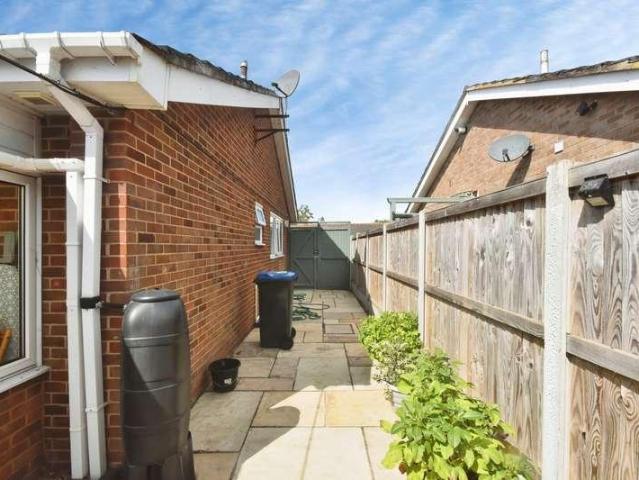 2 bed house for sale