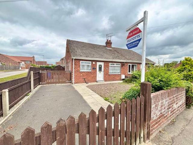 2 bed house for sale