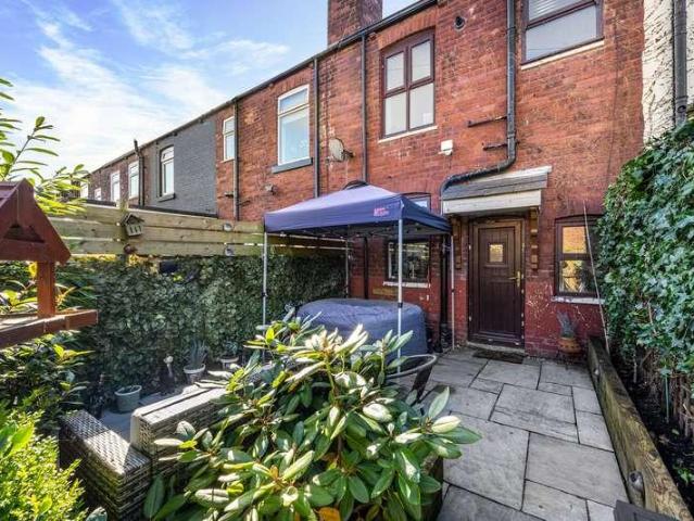 2 bed house for sale