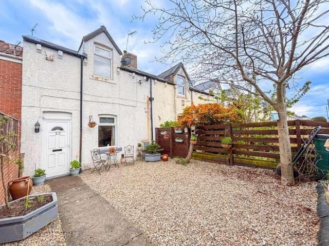 2 bed house for sale