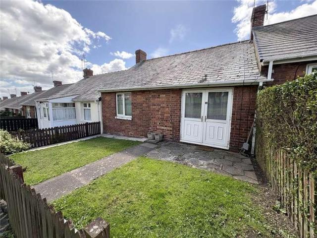 2 bed house for sale
