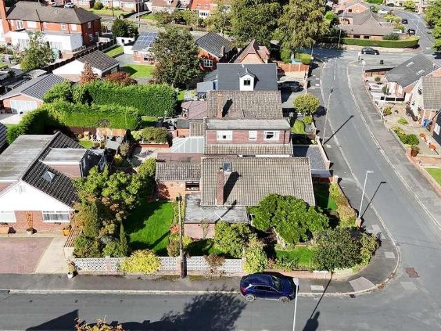 2 bed house for sale