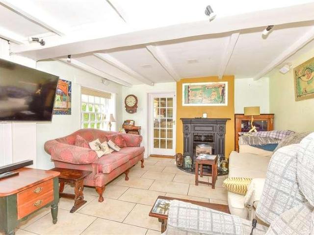 2 bed house for sale