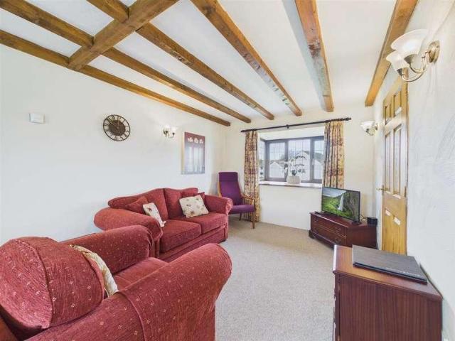 2 bed house for sale