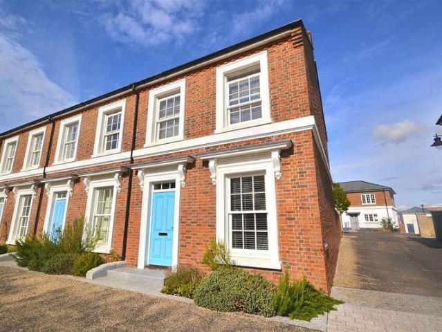 2 bed house for sale