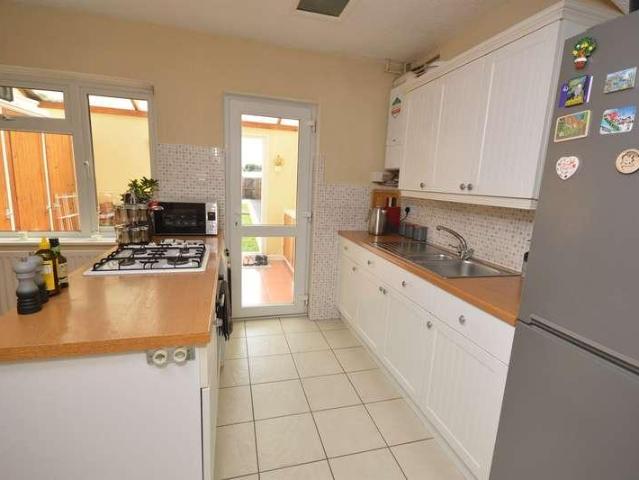2 bed house for sale