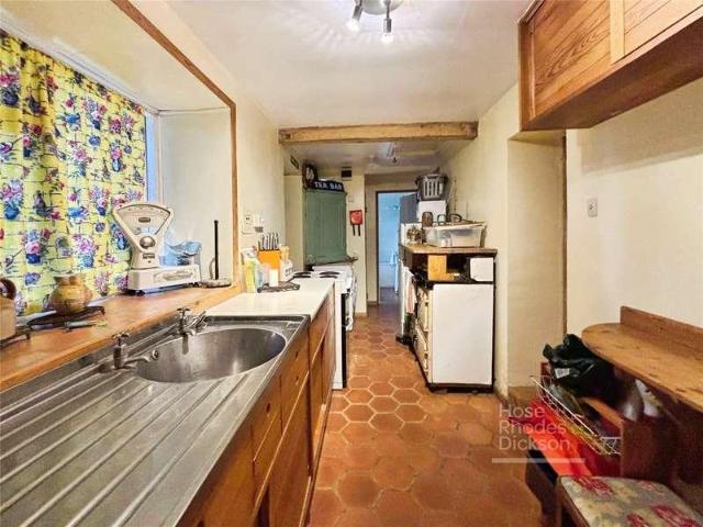 2 bed house for sale