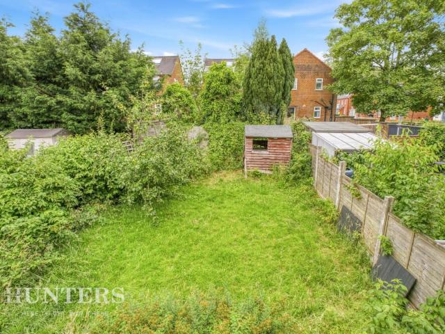 2 bed house for sale