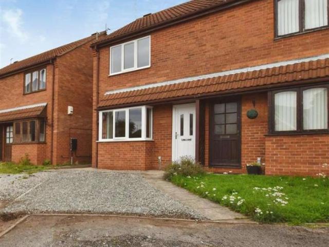 2 bed house for sale