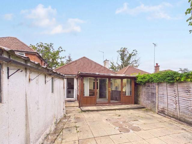 2 bed house for sale