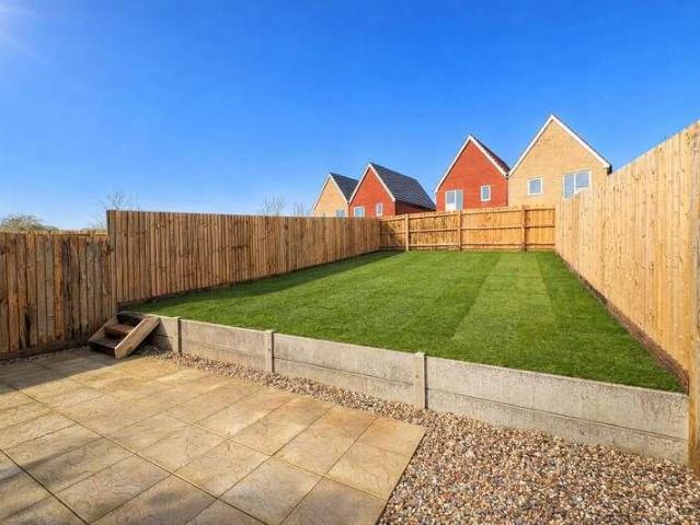 2 bed house for sale